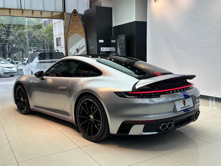 Фото 8 - Porsche 911