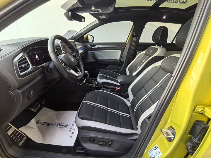 Фото 9 - Volkswagen T-Roc