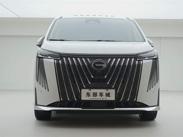 Photo 2 - GAC Trumpchi M8