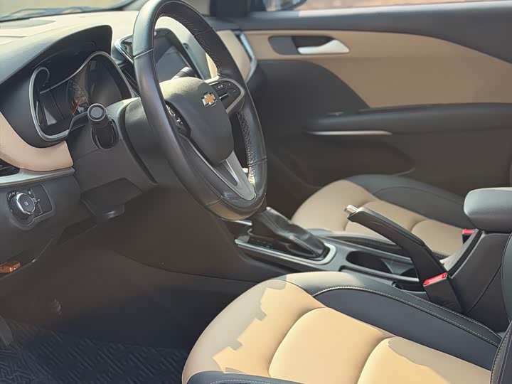 Фото 4 - Chevrolet Monza