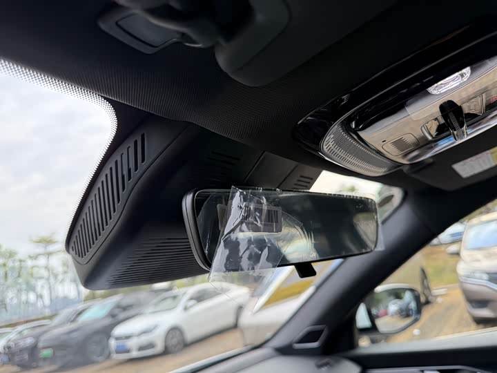 Фото 8 - Geely Preface