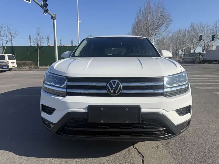 Photo 1 - Volkswagen Tharu