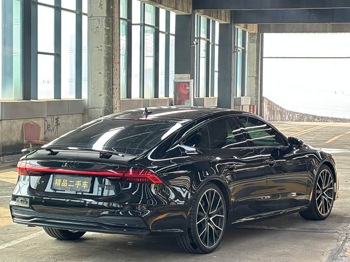 Фото 4 - Audi A7