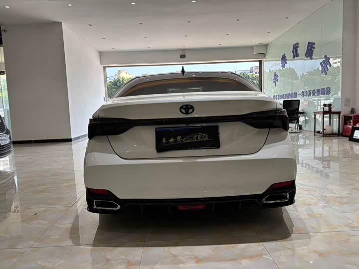 Фото 5 - Toyota Avalon