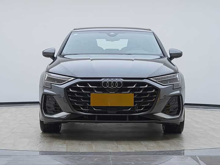 Фото 2 - Audi A3