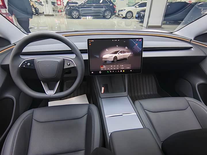 Фото 8 - Tesla Model 3