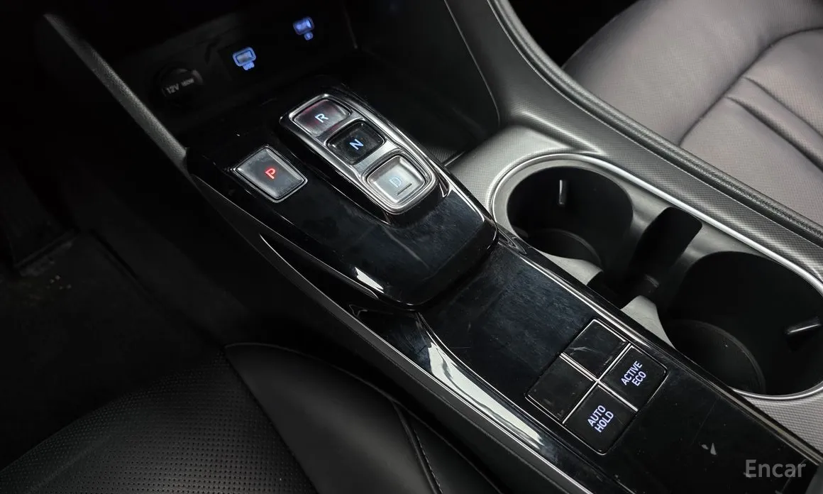 Фото 9 - Hyundai Sonata