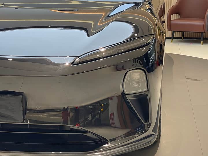 Фото 2 - Nio ET5T