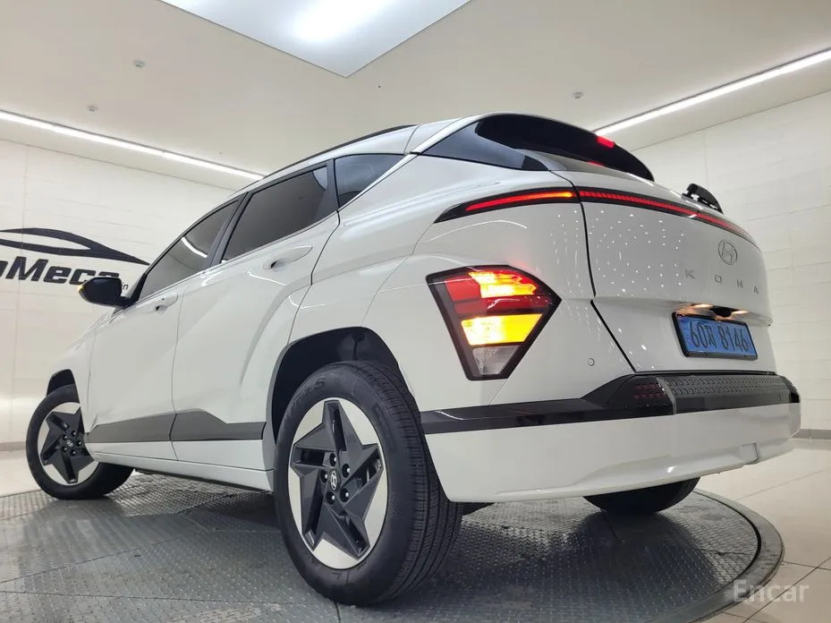 Фото 2 - Hyundai Kona