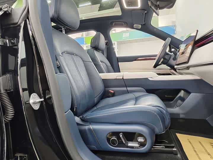 Фото 8 - Zeekr 7X