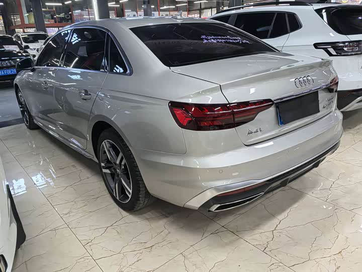 Фото 4 - Audi A4L