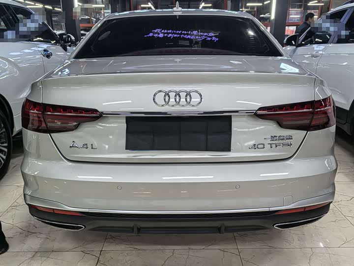 Фото 5 - Audi A4L