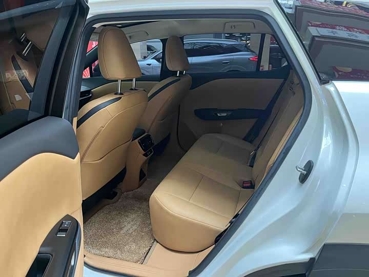 Фото 3 - Lexus RZ