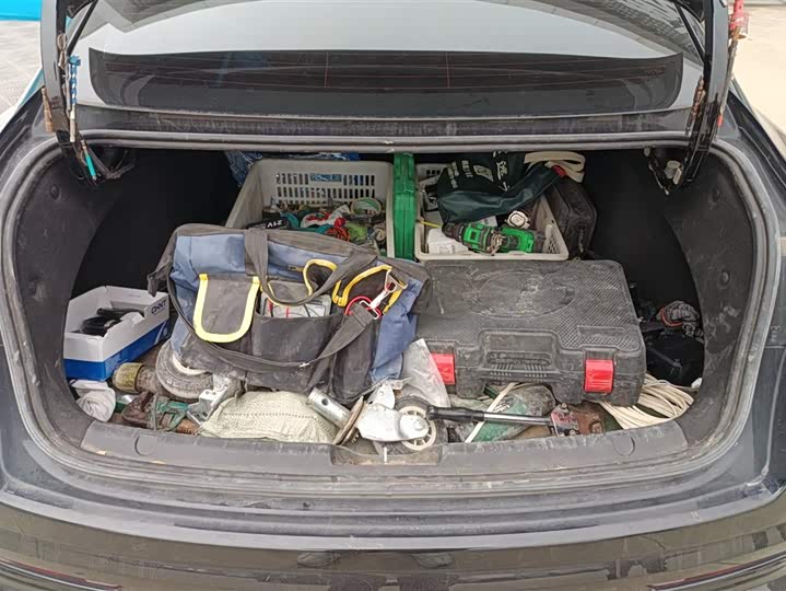 Photo 4 - Geely Preface