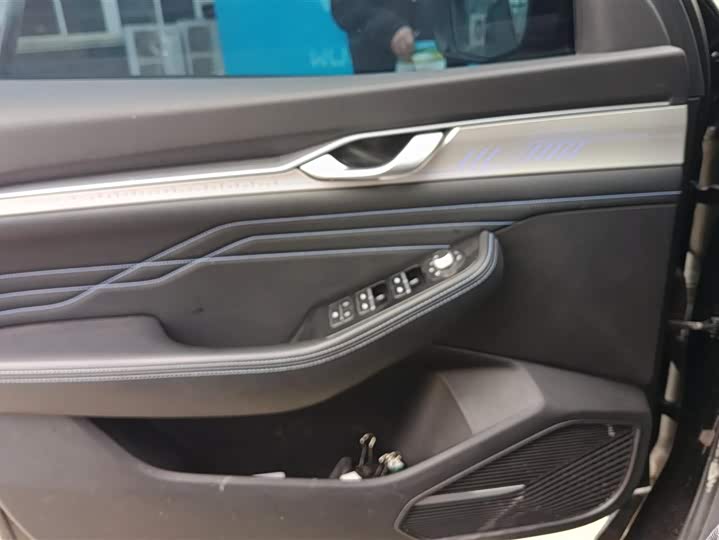 Photo 7 - Geely Preface