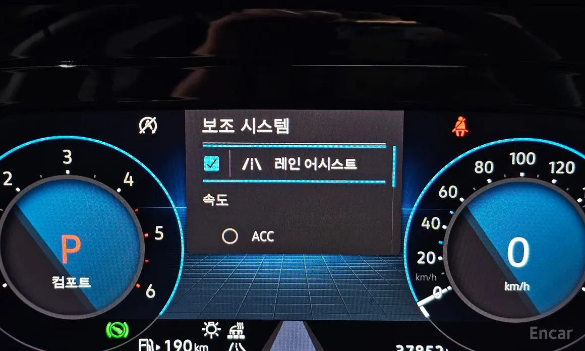 Фото 16 - Volkswagen Golf