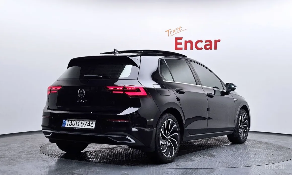 Фото 2 - Volkswagen Golf