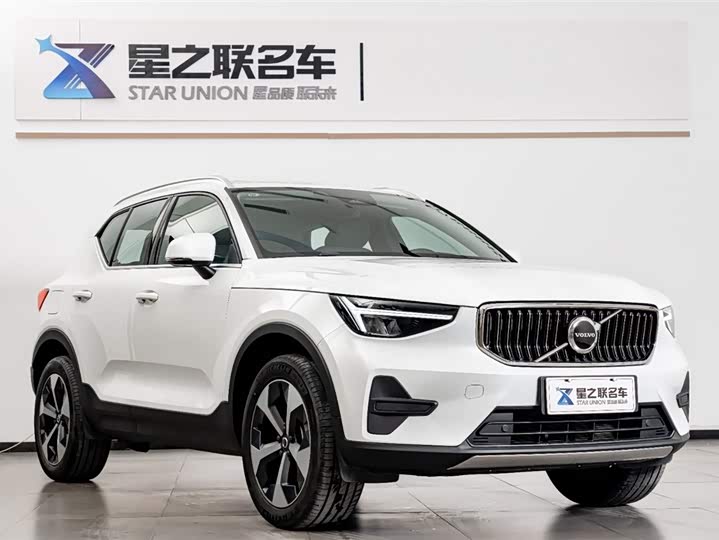 Фото 5 - Volvo XC40