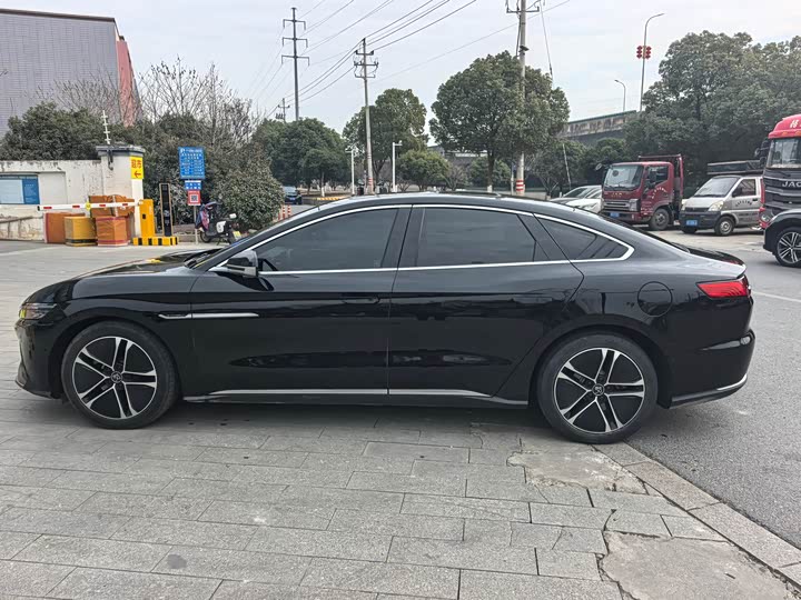 Фото 7 - BYD Han