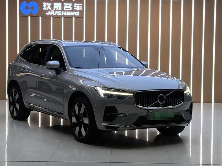 Фото 3 - Volvo XC60 Hybrid