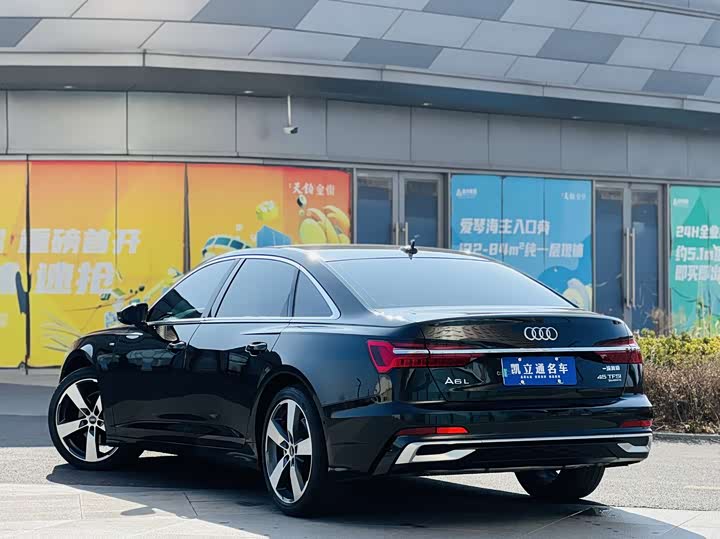 Фото 4 - Audi A6L