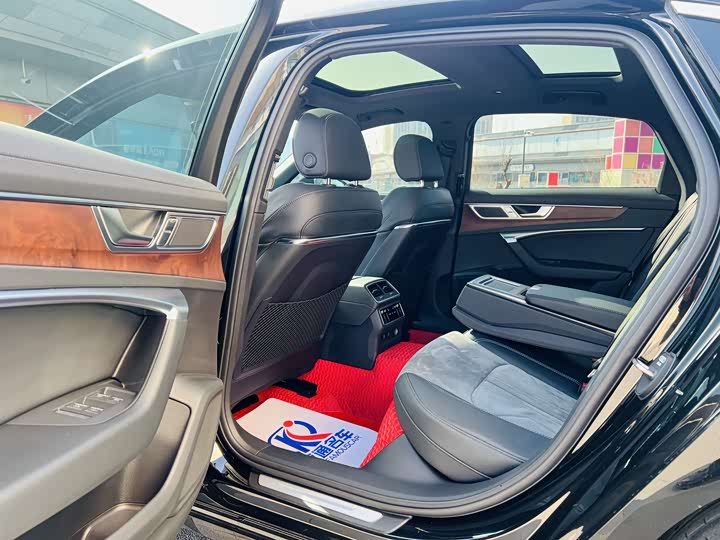 Фото 9 - Audi A6L