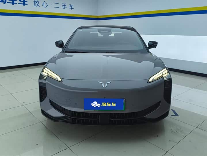 Фото 2 - Hongqi EH7