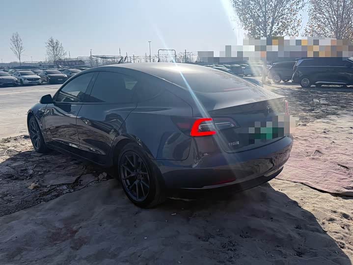 Фото 7 - Tesla Model 3