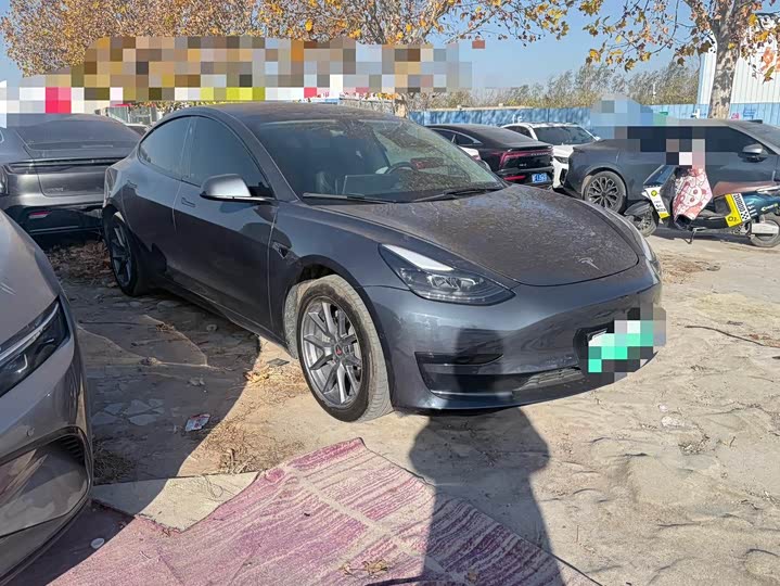 Фото 8 - Tesla Model 3