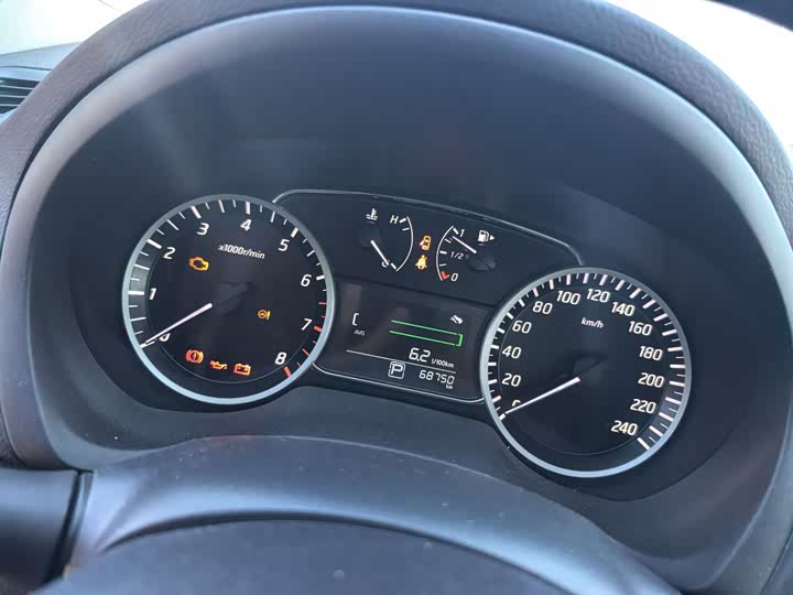 Фото 8 - Nissan Sylphy