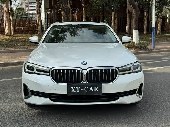 Фото 2 - BMW 5 Series