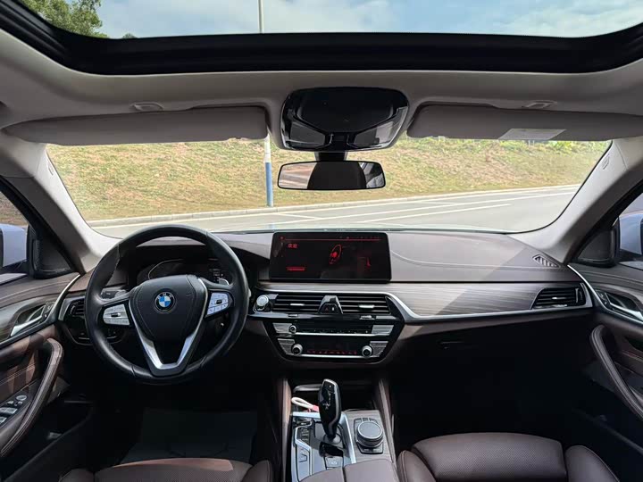 Фото 5 - BMW 5 Series