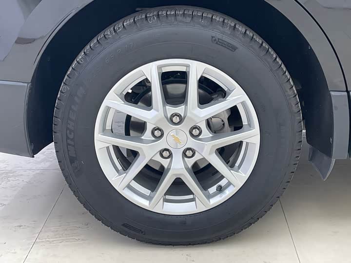 Фото 5 - Chevrolet Equinox