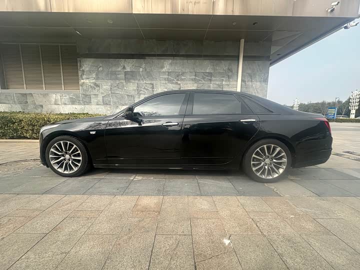 Фото 7 - Cadillac CT6