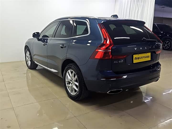 Фото 6 - Volvo XC60