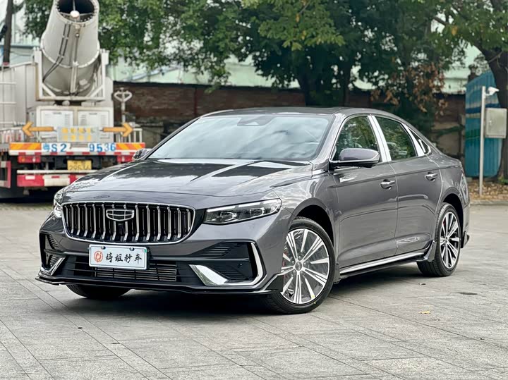 Фото 1 - Geely Preface