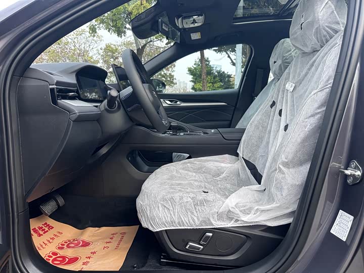 Фото 6 - Geely Preface