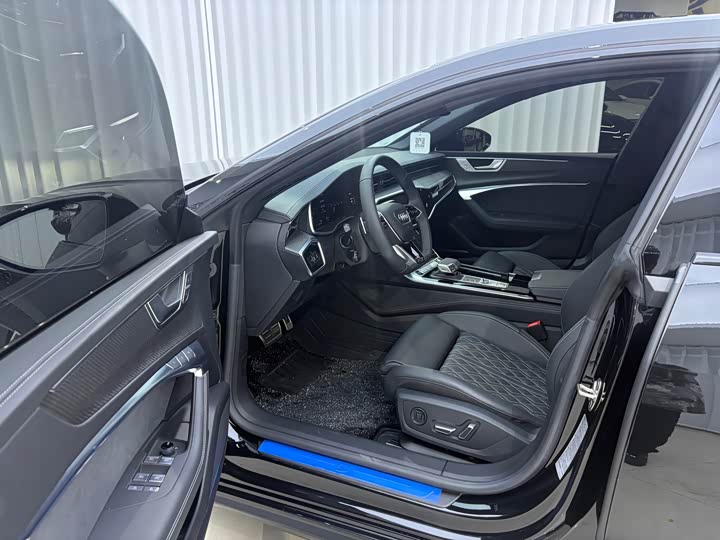 Фото 6 - Audi A7