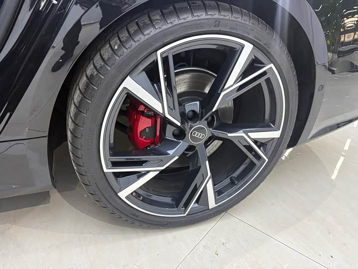 Фото 8 - Audi A7