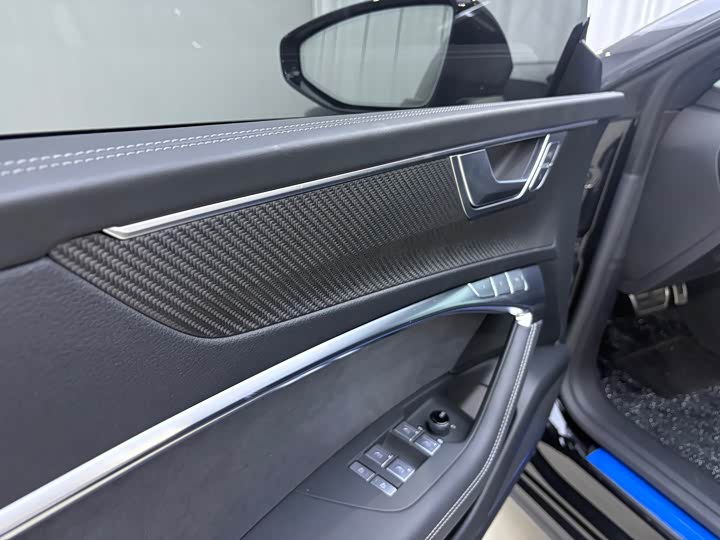 Фото 9 - Audi A7