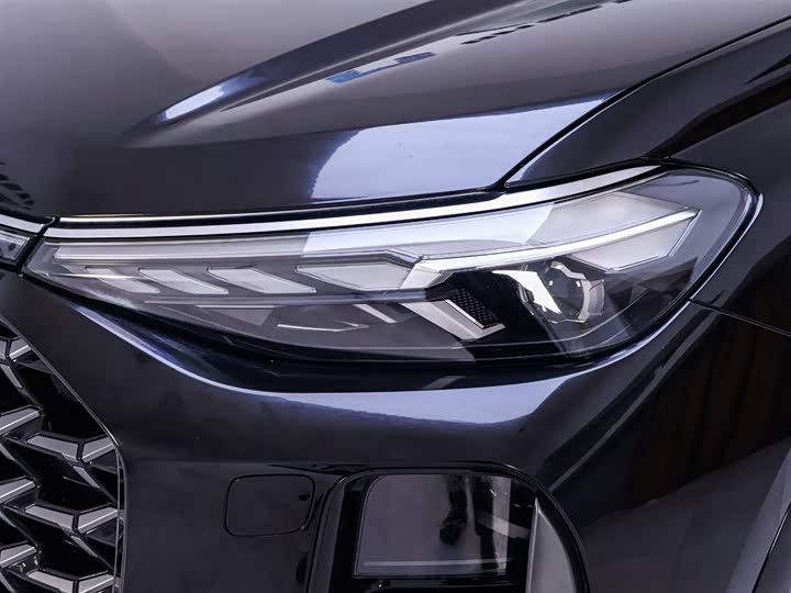 Фото 4 - Audi Q6