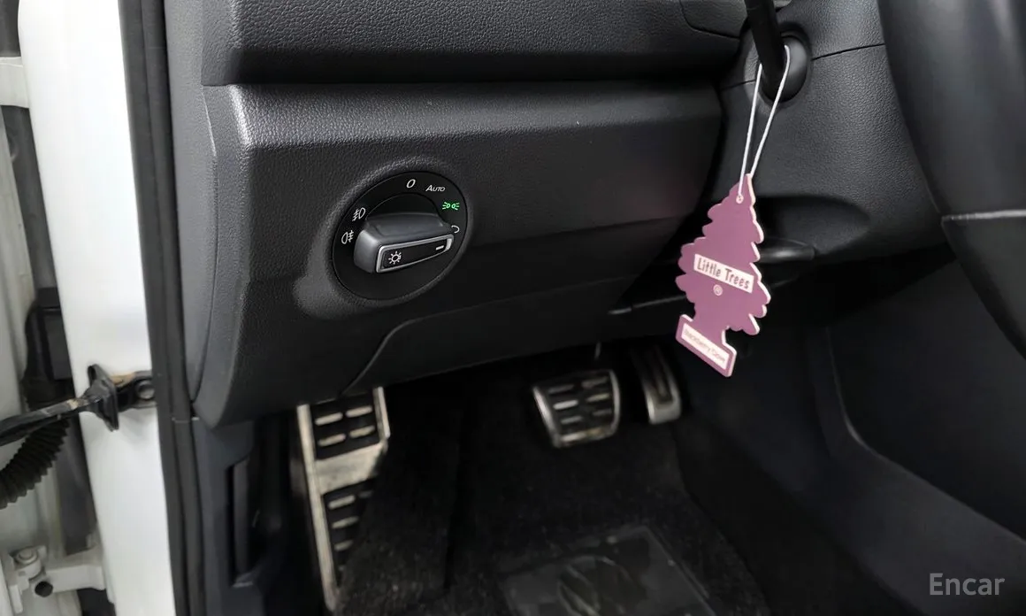 Фото 18 - Volkswagen T-Roc