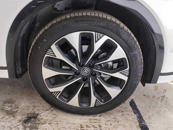 Фото 6 - Changan CS75 Plus