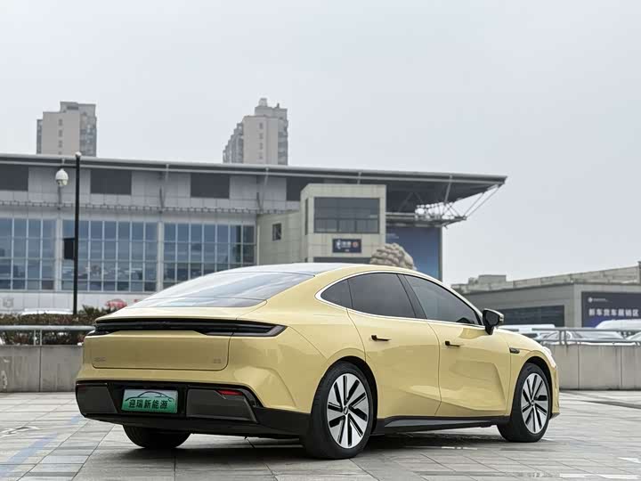 Фото 6 - Geely Galaxy E8