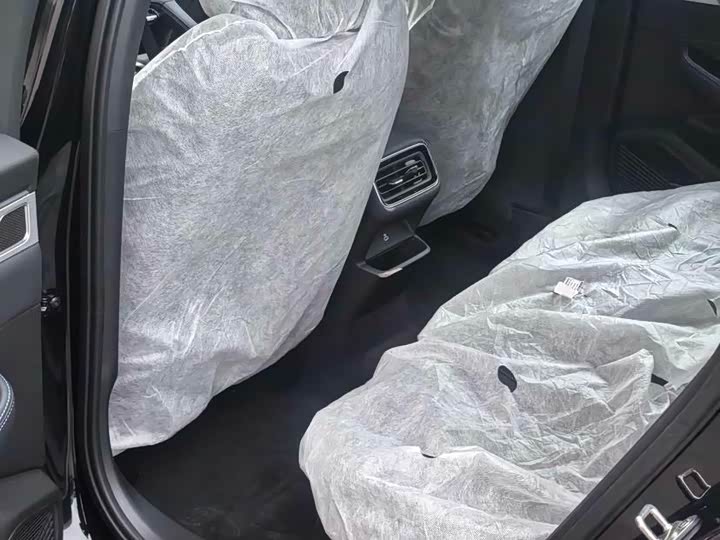 Фото 3 - Geely Preface