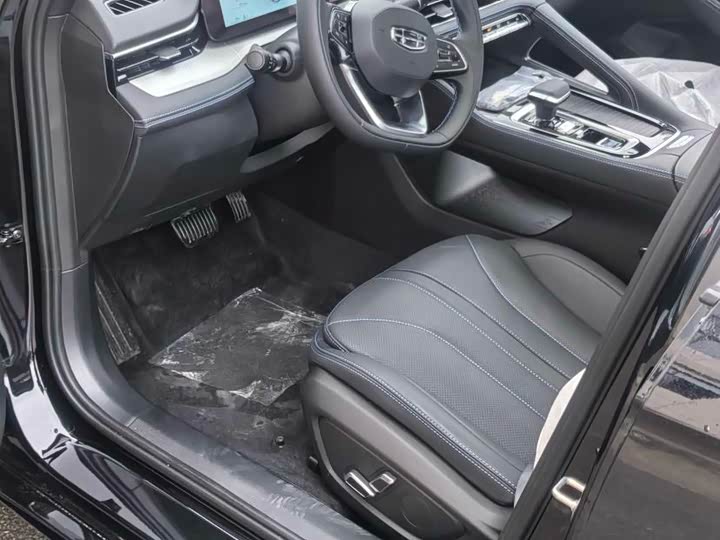 Фото 6 - Geely Preface