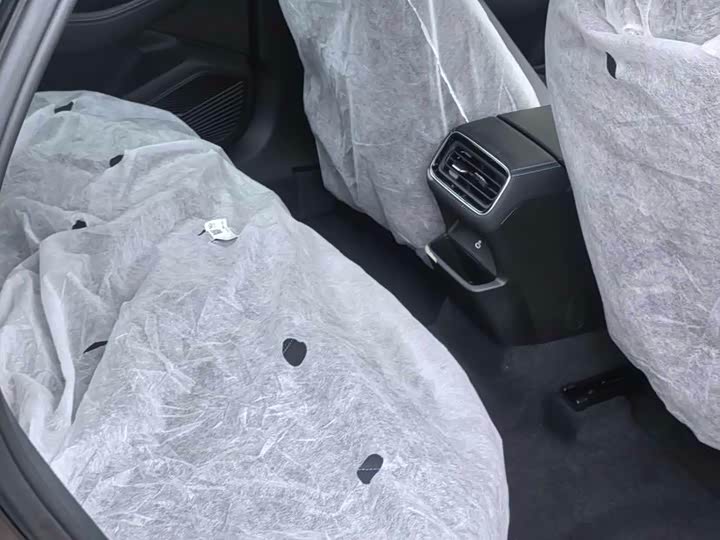 Фото 9 - Geely Preface