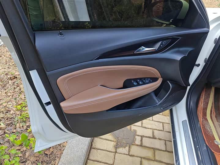 Фото 7 - Buick Regal