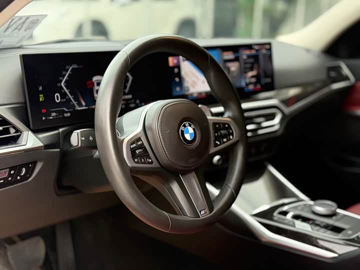 Фото 9 - BMW 3 Series