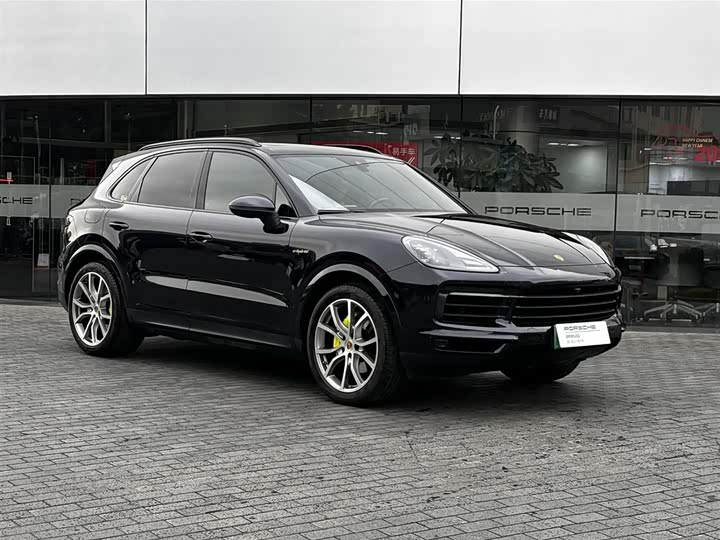 Фото 2 - Porsche Cayenne Hybrid